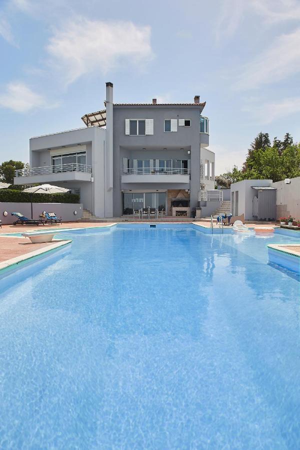 Villa Dennis Врахати Экстерьер фото