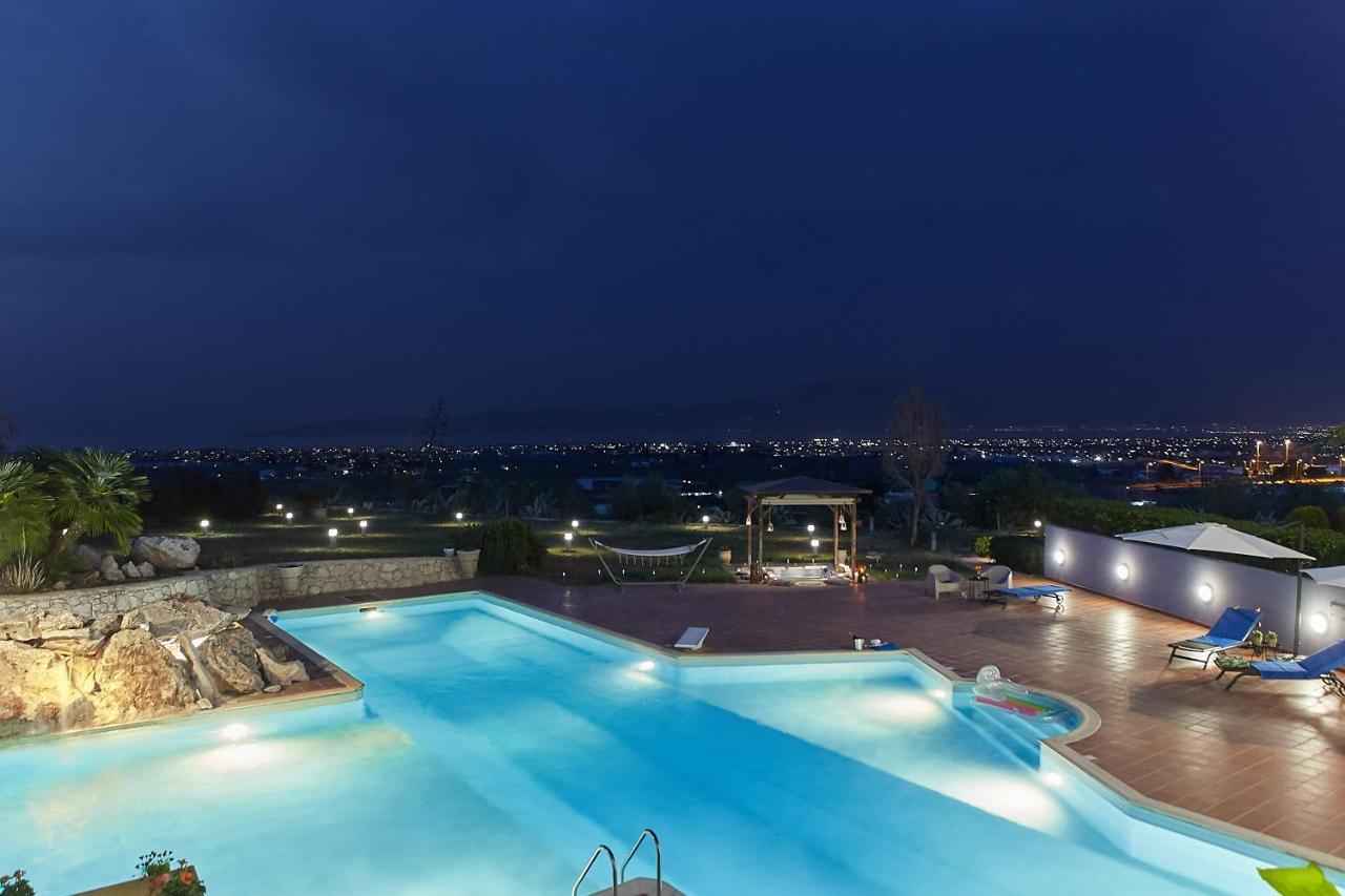 Villa Dennis Врахати Экстерьер фото