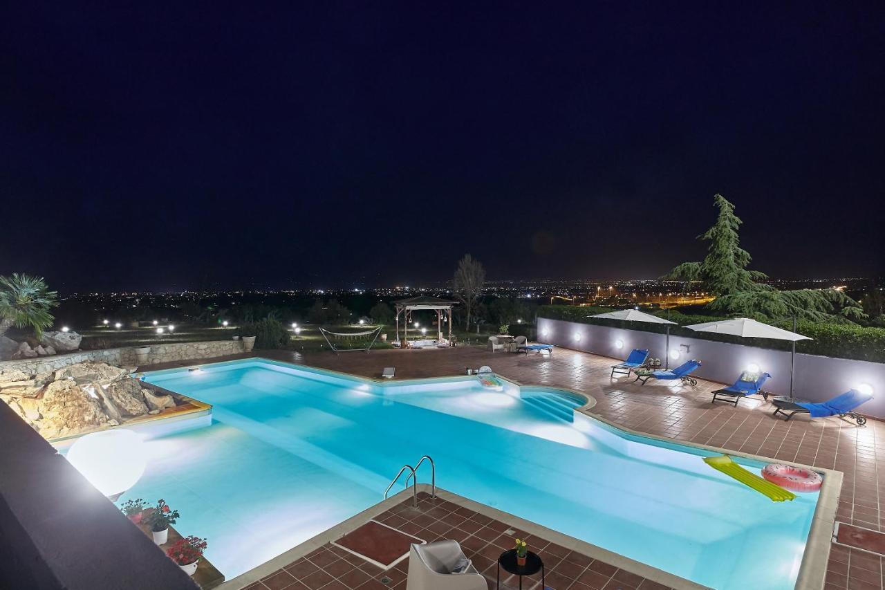 Villa Dennis Врахати Экстерьер фото