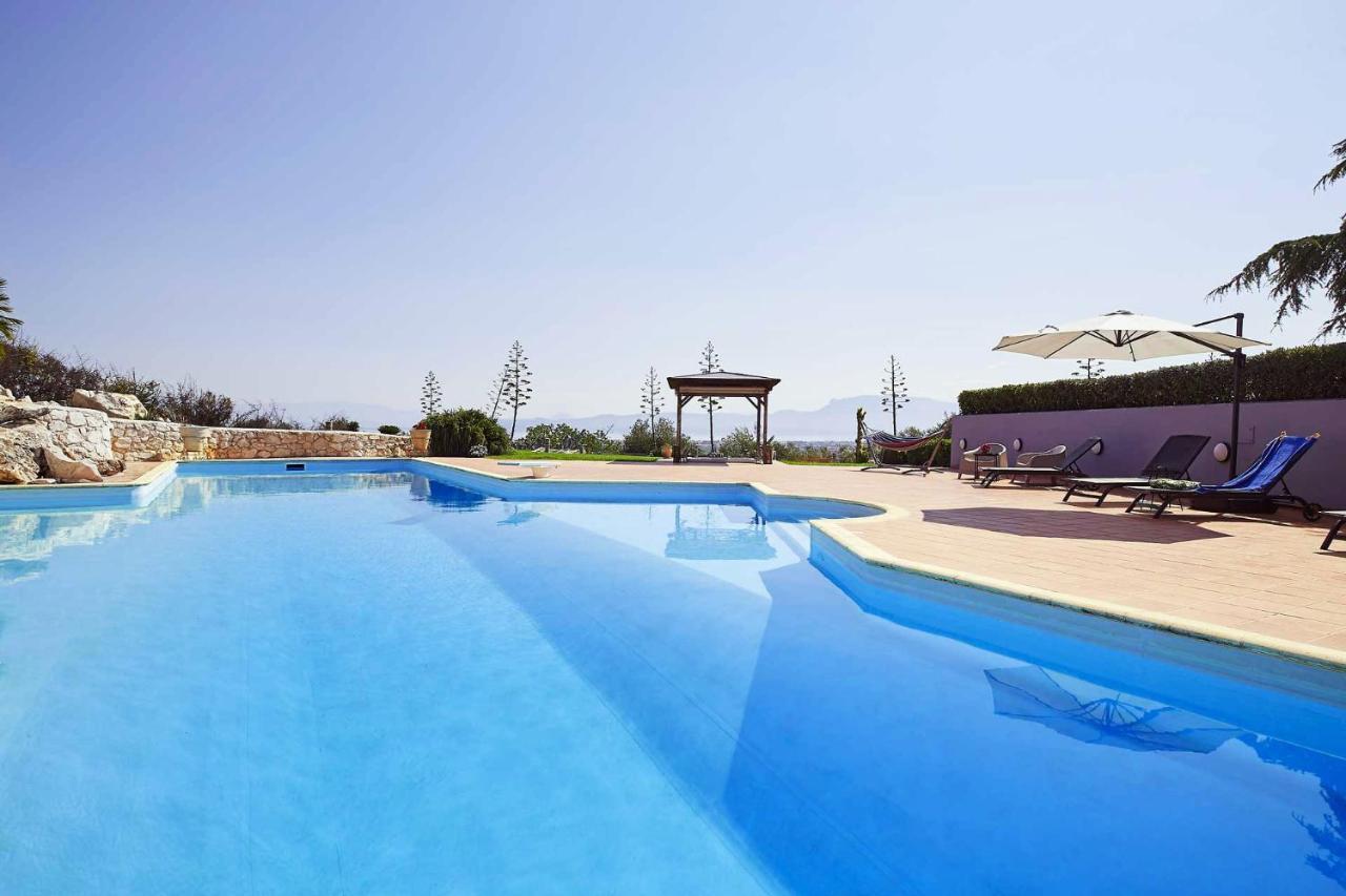 Villa Dennis Врахати Экстерьер фото